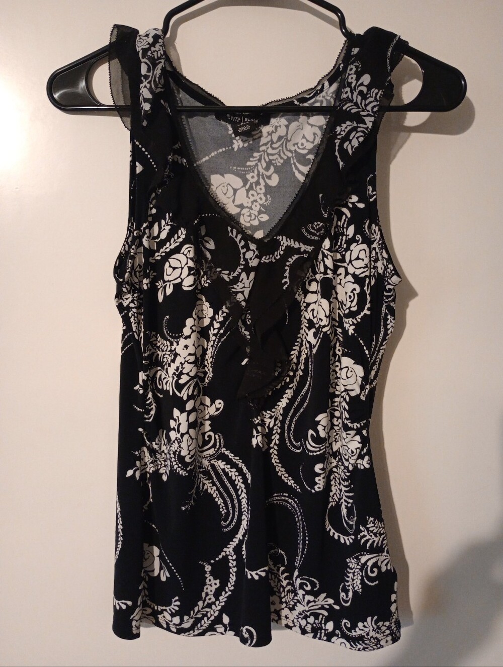 WHBM Black & White Floral Ruffle Tank Top Size Small